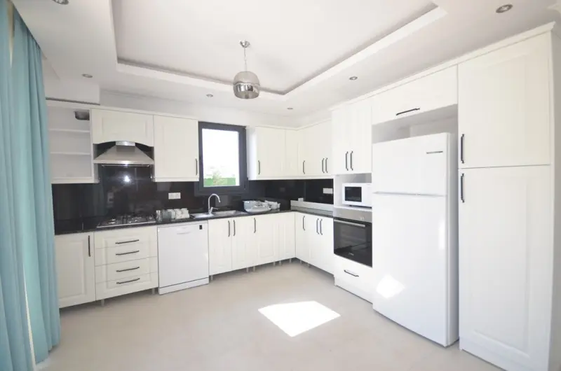 Fitted kitchen